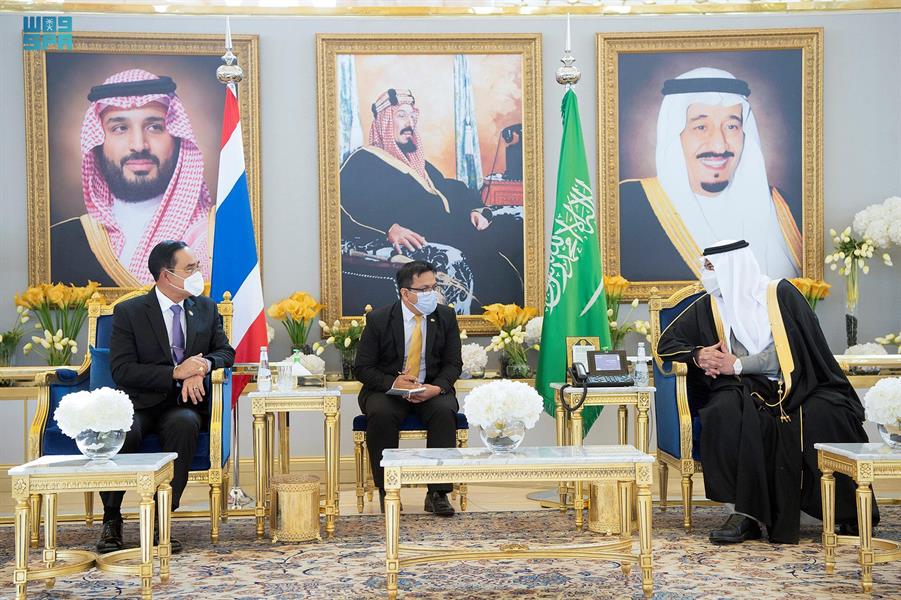 تلبية للدعوة الكريمة من ولي العهد.. رئيس الوزراء التايلاندي يصل المملكة في زيارة رسمية تلبية للدعوة الكريمة من ولي العهد.. رئيس الوزراء التايلاندي يصل المملكة في زيارة رسمية