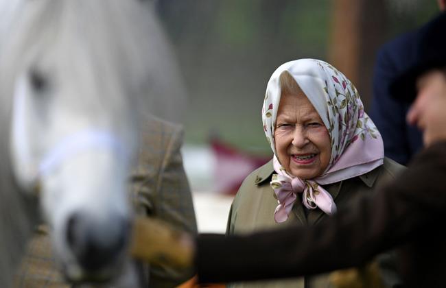 إليزابيث الثانية