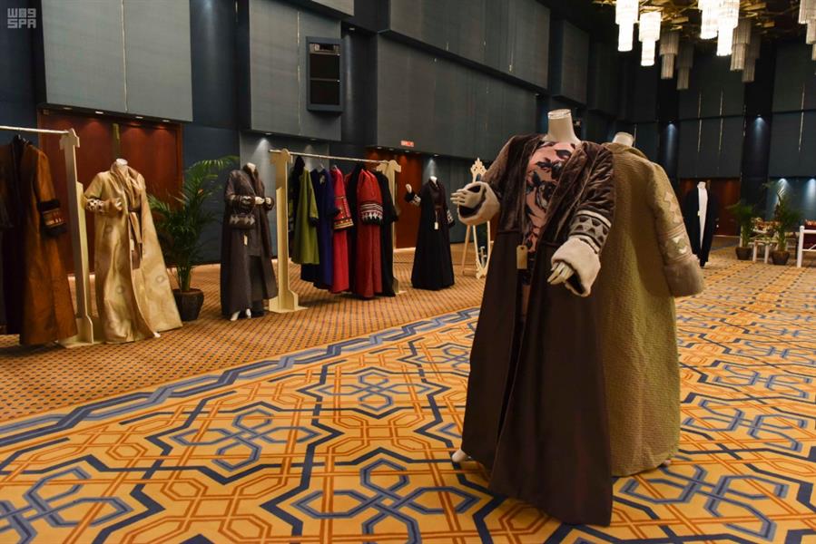 افتتاح معرض نسائي للأزياء الشتوية بقصر الثقافة في الرياض