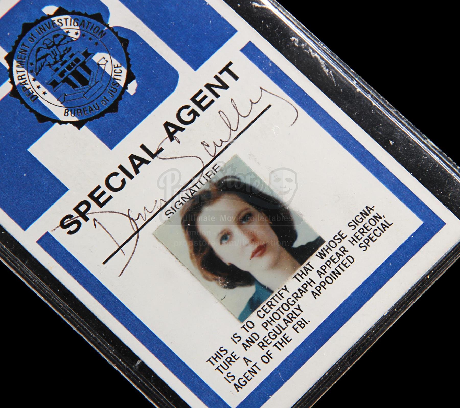 THE X-FILES (1993-2002) - Dana Scully's (Gillian Anderson) FBI ID Badge ...