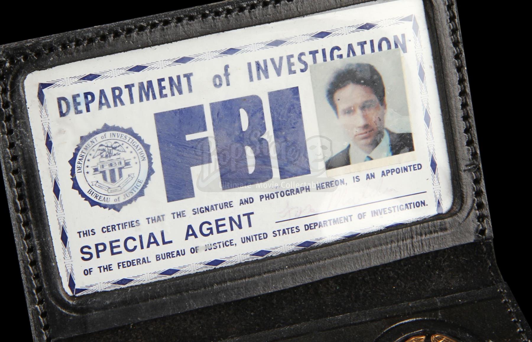 THE XFILES (19932002) Fox Mulder's (David Duchovny) FBI Photo ID