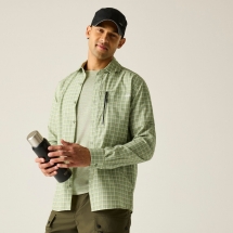 Regatta Men's Anti-Insect Travel Light Long Sleeve Shirt "Light Sage Check"