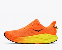 Hoka Challenger 8 
