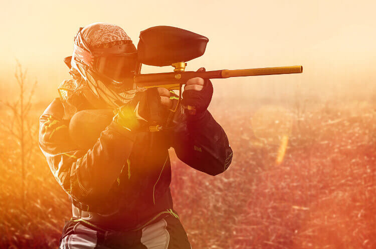 Paintball Indoor pour mon EVG à Berlin | Enterrement de vie de garçon | idée enterrement de vie de garçon | activité enterrement de vie de garçon | idée evg | activité evg