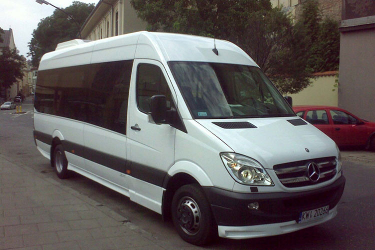 Transfert Karting  pour mon EVG à Bruxelles | Enterrement de vie de garçon | idée enterrement de vie de garçon | activité enterrement de vie de garçon | idée evg | activité evg