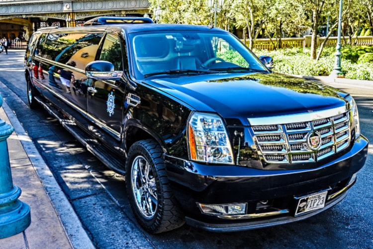Transfert Cadillac Limo (13pers) pour mon EVG à Bratislava