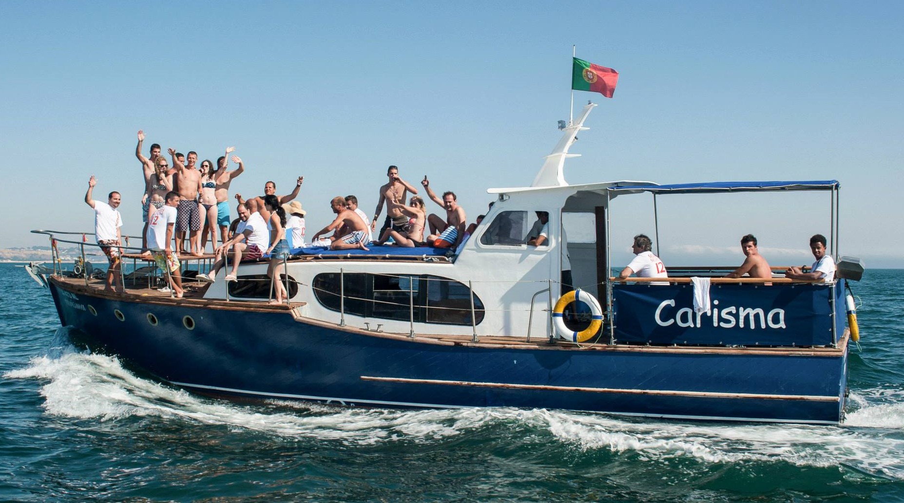 Balade en bateau (18pers) pour mon EVG à Lisbonne | Enterrement de vie de garçon | idée enterrement de vie de garçon | activité enterrement de vie de garçon | idée evg | activité evg