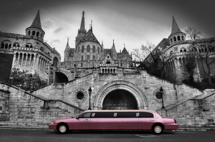 Lincoln Limo (10pers) pour mon EVG à Cracovie | Enterrement de vie de garçon | idée enterrement de vie de garçon | activité enterrement de vie de garçon | idée evg | activité evg