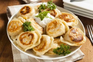 Dîner Pierogi  pour mon EVG à Varsovie | Enterrement de vie de garçon | idée enterrement de vie de garçon | activité enterrement de vie de garçon | idée evg | activité evg