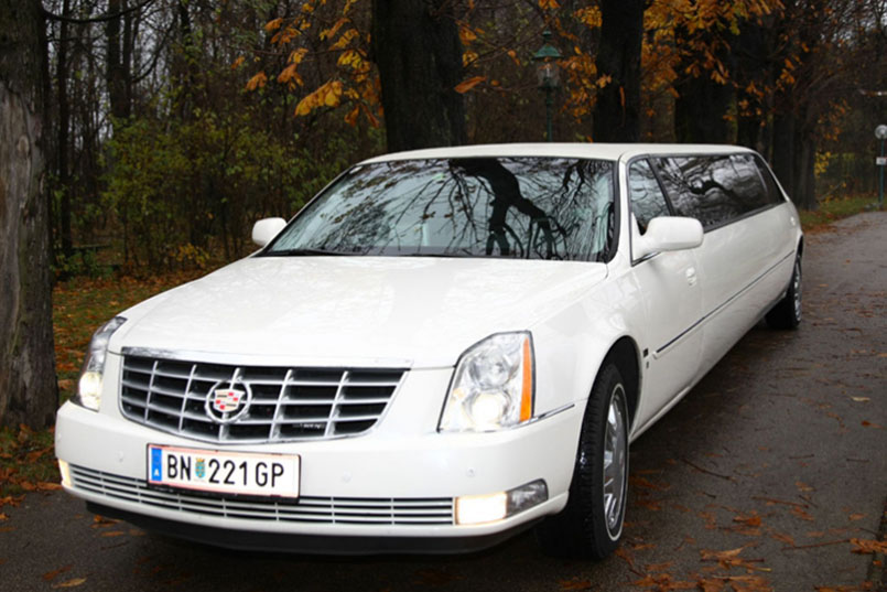 Transfert Cadillac Limo (13pers) VIE