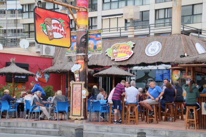 Tiki Beach Bar Benidorm, Bar Benidorm, Best Bars in Benidorm, Stag Do Benidorm, Stag Do Bars & Clubs Benidorm, pub and club Benidorm, bar and club Benidorm