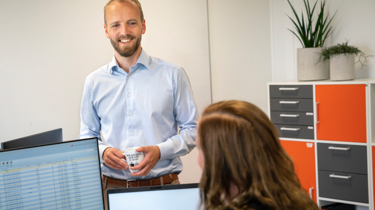 Repenso søger en kontorelev med speciale i økonomi banner