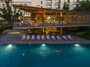 Ozadi Tavira Hotel