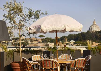 Trendy 4*-hotel met rooftopbar en zwembad in hartje Rome incl. vlucht