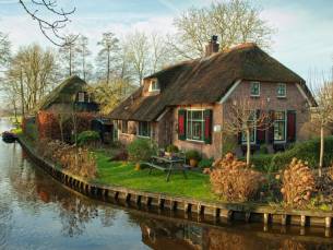 FLASHDEAL! ⚡️ Verblijf op een landgoed in de natuur bij Weerribben Wieden, Giethoorn & Dwingeloo incl. heerlijk ontbijt & GRATIS parkeren!