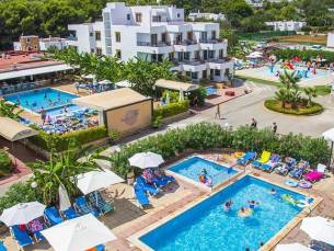 Invisa Aparthotel Casa Luis