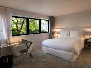 La Maison Champs Elysees