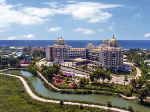 Delphin Be Grand Hotel