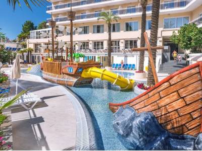 Hotel Oasis Park Splash