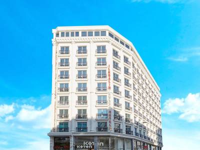 Ilkbal Deluxe Hotel