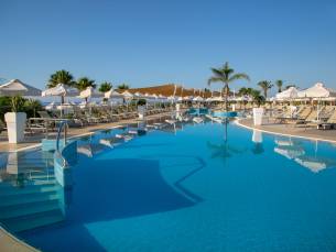 Asterias Beach Hotel