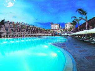 Cratos Premium Hotel & Casino