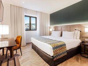 Eurostars Puerta Real