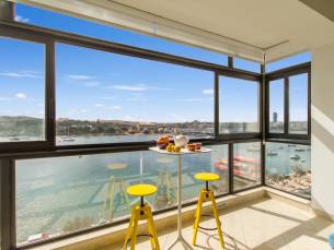 Magnificent Seafront Apartment Sliema