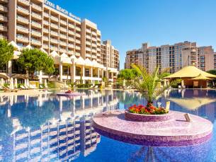 Barcelo Royal Beach