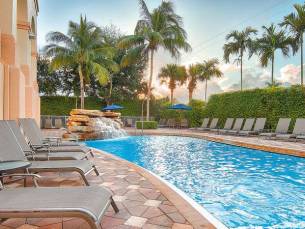 Hilton Naples