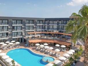 Hotel Clover Magic Park Side