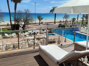 MEGA MALLORCA DEAL! ⚡ Top hotel in levendige omgeving & DIRECT aan het strand van Cala Millor incl. vlucht en o.b.v. halfpension of all-inclusive