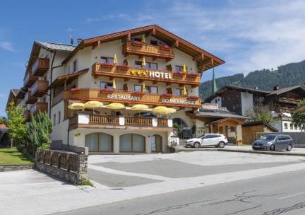 Geniet van de magische Kitzb&uuml;heler Alpen vanuit een 4*-hotel met wellness in Niederau incl. ontbijt en 4-gangendiner + Wildsch&ouml;nau Card