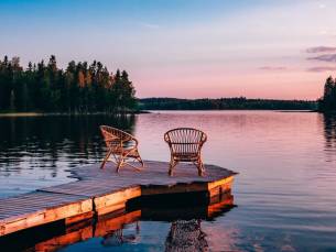 ⏰ EXCLUSIEVE LAST MINUTE DEAL! ⚡ Fly & Drive: 1000 meren van Finland en het Olavinlinna kasteel incl. luxe hotels, vlucht, huurauto en ontbijt
