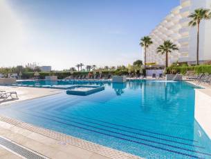 8 daagse vliegvakantie naar EIX Lagotel Holiday Resort in playa de muro, spanje