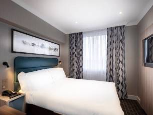 Hotel City Sleeper at Royal National Hotel