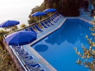 8 daagse vliegvakantie naar Baia Serena in vico equense, italie