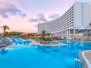 Akti Imperial Hotel en Convention Center Dolce by Wyndham