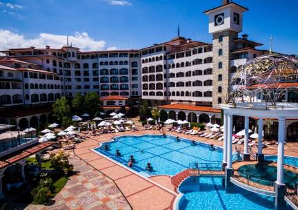 In stijl genieten van Sunny Beach in Bulgarije! Incl. vlucht en halfpension