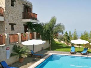 Paradisos Hills Hotel