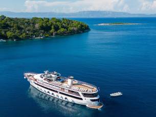 8-daagse betoverende Kroatische Eilandcruise op een jacht incl. vlucht, transfer, ontbijt, maaltijden, 6 excursies en vele extra's