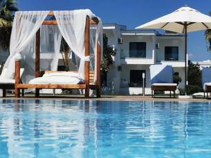 Kamari Plus Beach Resort