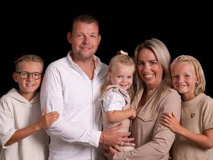 Portretshoot (30 min) voor 1-6 pers. + afdruk op canvas