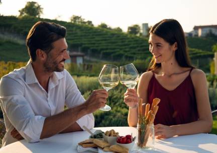 Tour langs het Molveno & Levico meer incl. ontbijt, 3-gangendiner en wijnproeverij