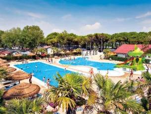 Village Vela Blu