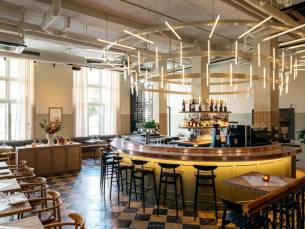 MEGADEAL! ⚡ Verblijf in een UNIEK 4*-kloosterhotel uit 1928 en ontdek Valkenburg! Incl. &euro;100,00 tegoed per kamer, per nacht te besteden in de bar & het restaurant + GRATIS OV in Zuid-Limburg