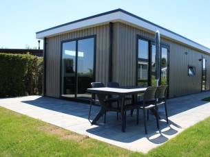 Cube Comfort voor 5 personen met Ijsselzicht op vakantiepark de Rhederlaagse Meren