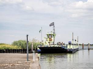 Cast Away Camping (inclusief ontbijt)