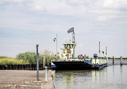 Cast Away Camping (inclusief ontbijt)