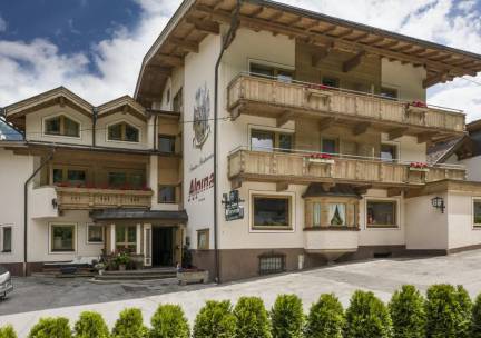 Gezellig familiehotel met GRATIS wellness in de Zillertaler Alpen bij Mayrhofen o.b.v. volpension + GRATIS parkeren!